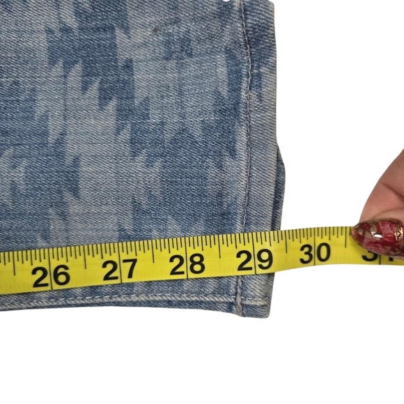 EUC 7 for all Man kind Sz 25 Aztec Pattern - Picture 9 of 9